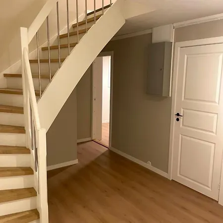 Gardermoen Airport, 5min Away Feriehus